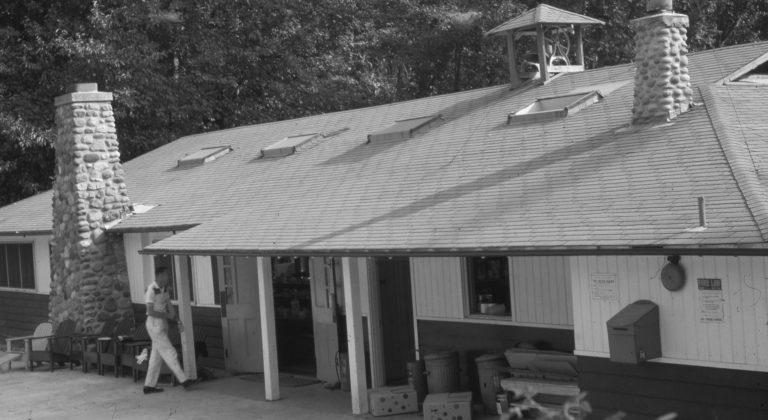 black_and_white_image